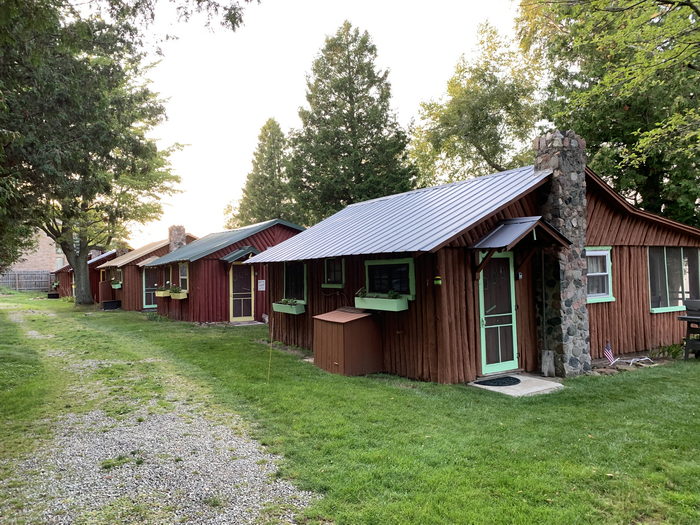 Lightkeepers Cottages (Clippingers Rustic Cottages) - From Web Listing (newer photo)